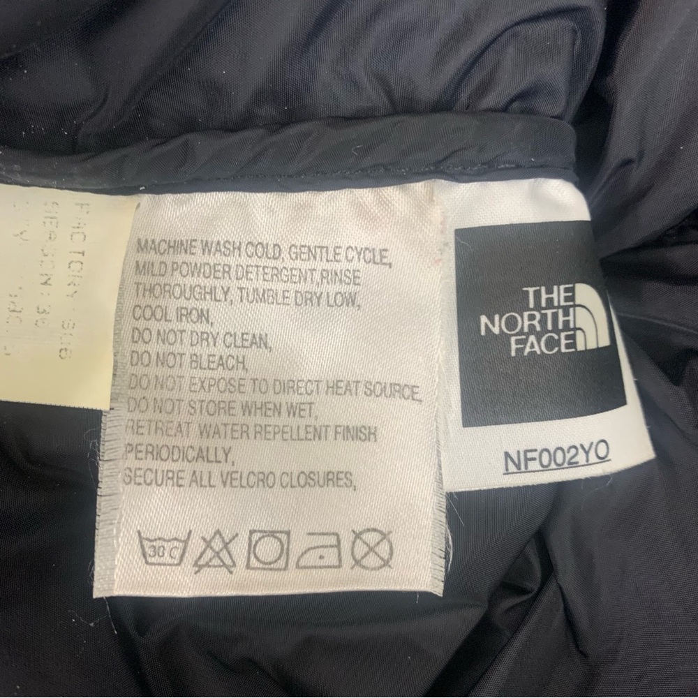 The North Face Men’s XXL Black Puffer Jacket - Picture 8 of 11